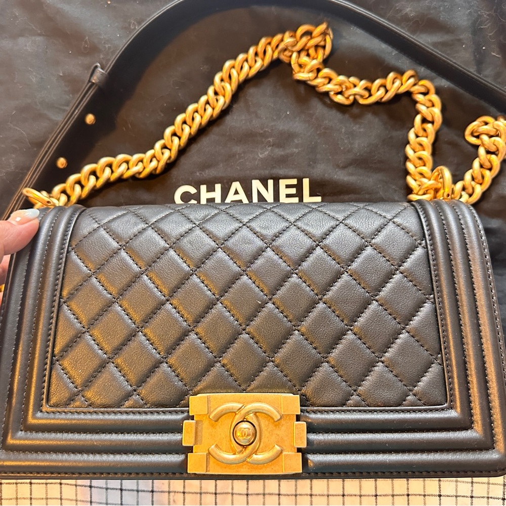 Chanel Leboy in excellent condition Message Me On This page Before Order Thank Y